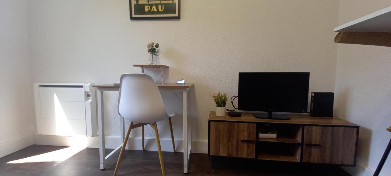 L'Etoile Paloise -Terrasse &Wifi &Parking &Piscine Apartment โป ภายนอก รูปภาพ
